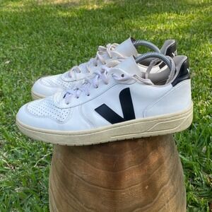 Veja V-10 Mens White Black Leather Low Top Sustainable Sneakers Size EU 41 US 8